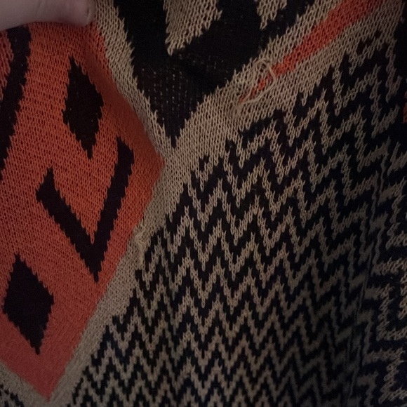 Fun colorful sweater / design!! Size L - Picture 2 of 3